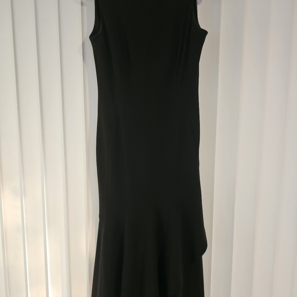 Elegant Black Sleeveless Dress